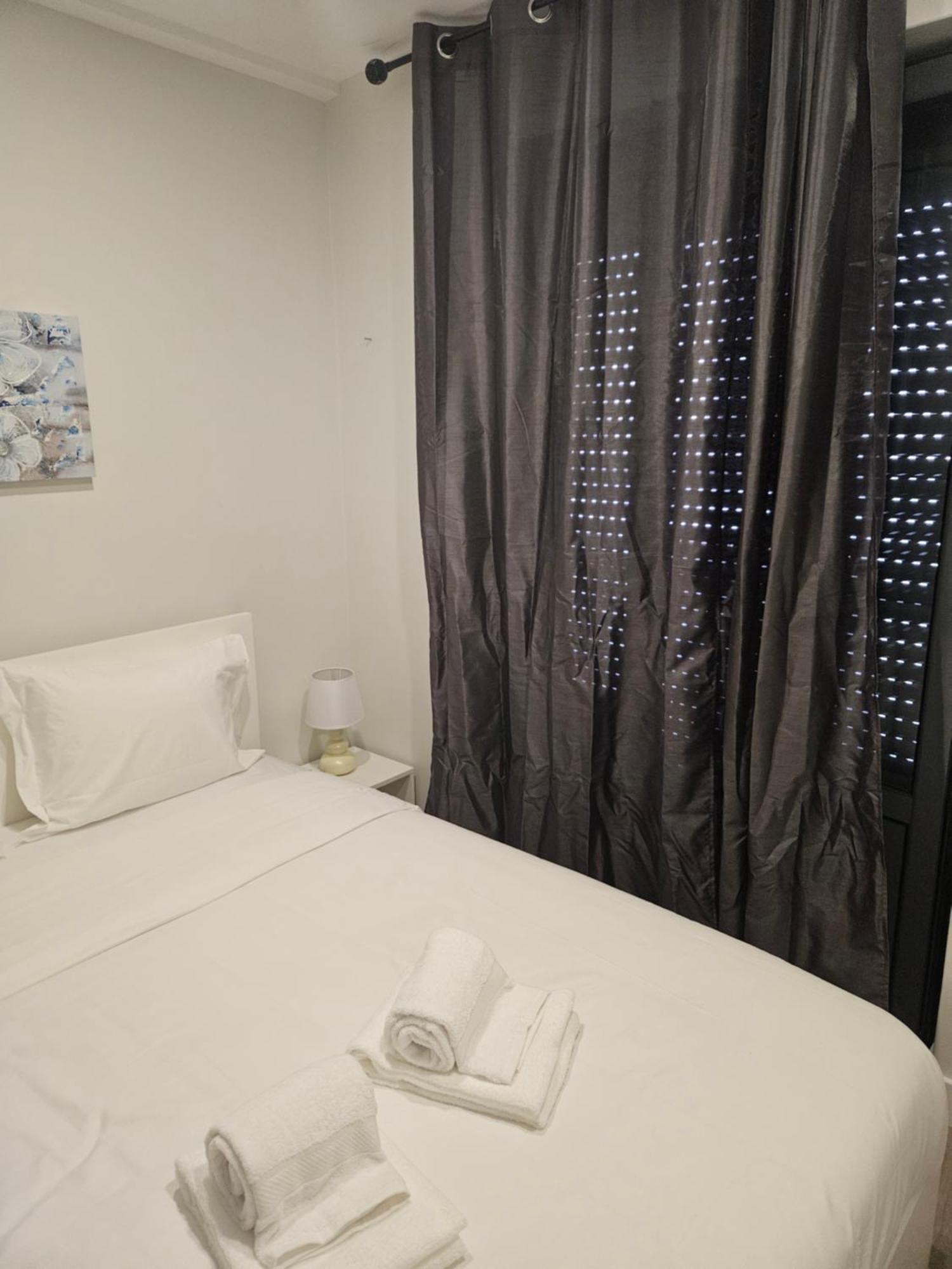 Bella Italia Coronel Miranda Guest House Ponta Delgada  Bagian luar foto