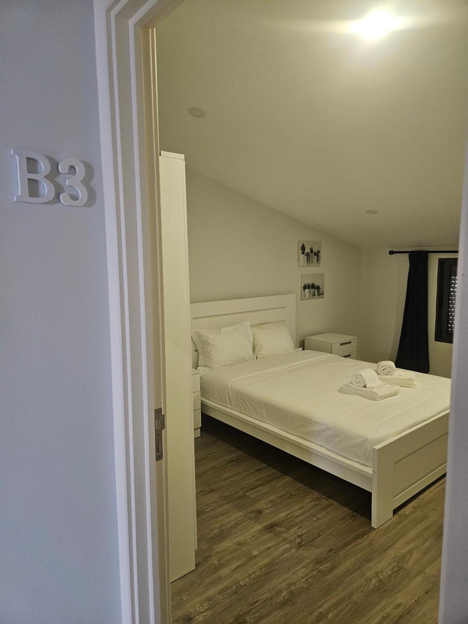 Bella Italia Coronel Miranda Guest House Ponta Delgada  Bagian luar foto
